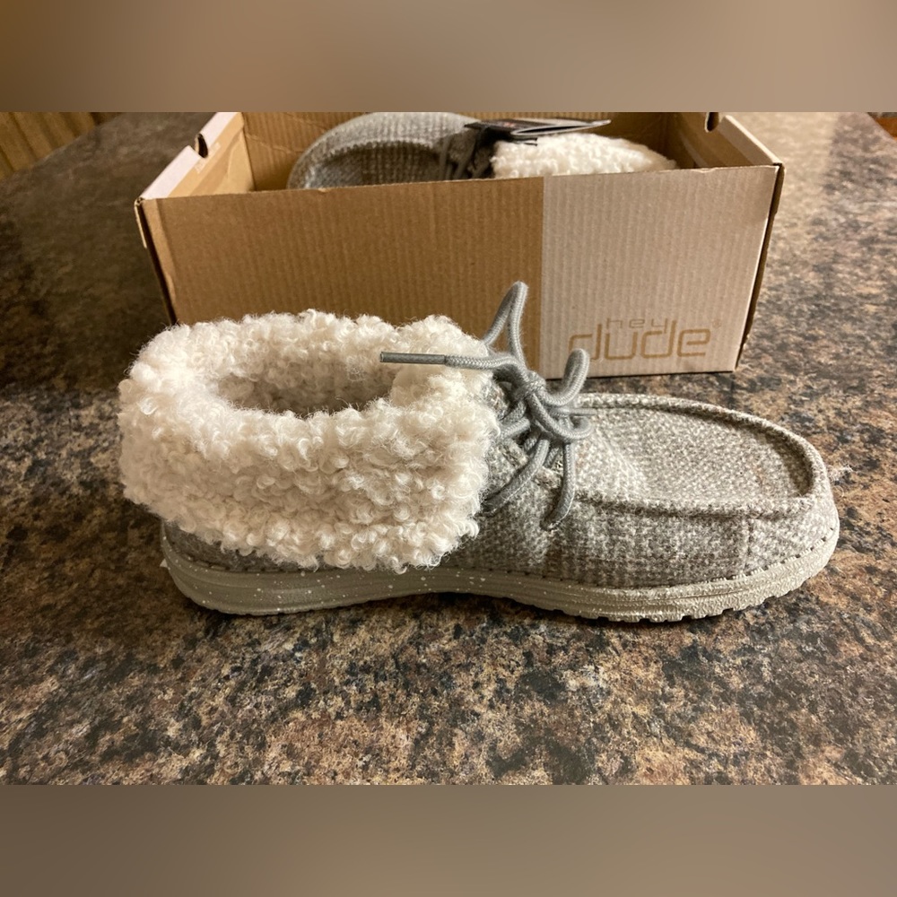 NWT Hey dudes women’s size 7, never worn still in box.